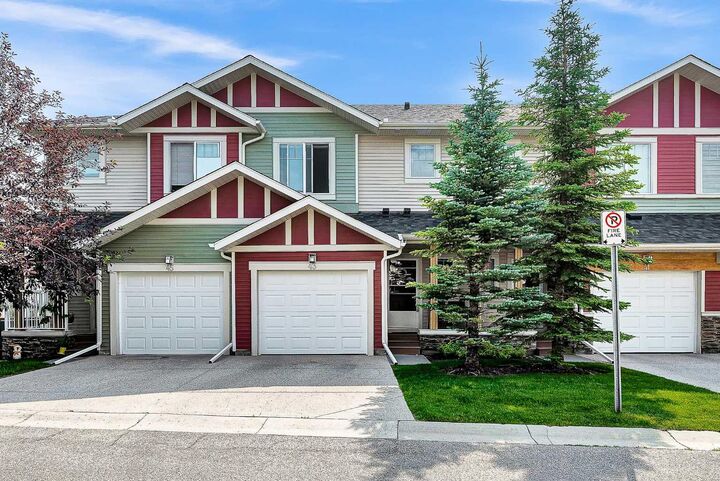 Property Photo:  43 Sage Hill Common NW  AB T3R 0J6 