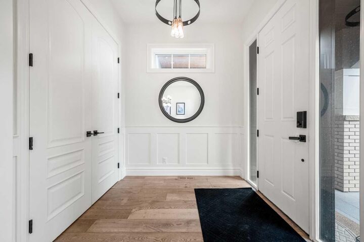 Property Photo:  1716 50 Avenue SW  AB T2T 2W1 