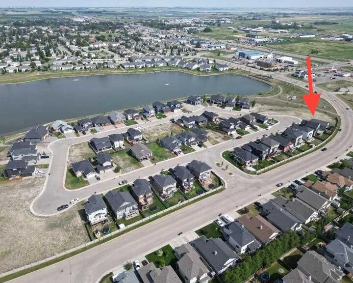 Property Photo:  19 Lakes Estates Circle  AB T1P 1L8 
