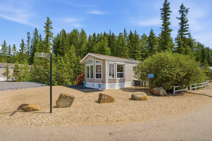 Property Photo: 10046 Township Road 422 68A AB T0C 2J0