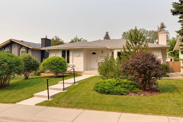 Property Photo: 6452 Silver Springs Way NW AB T3B 3G2