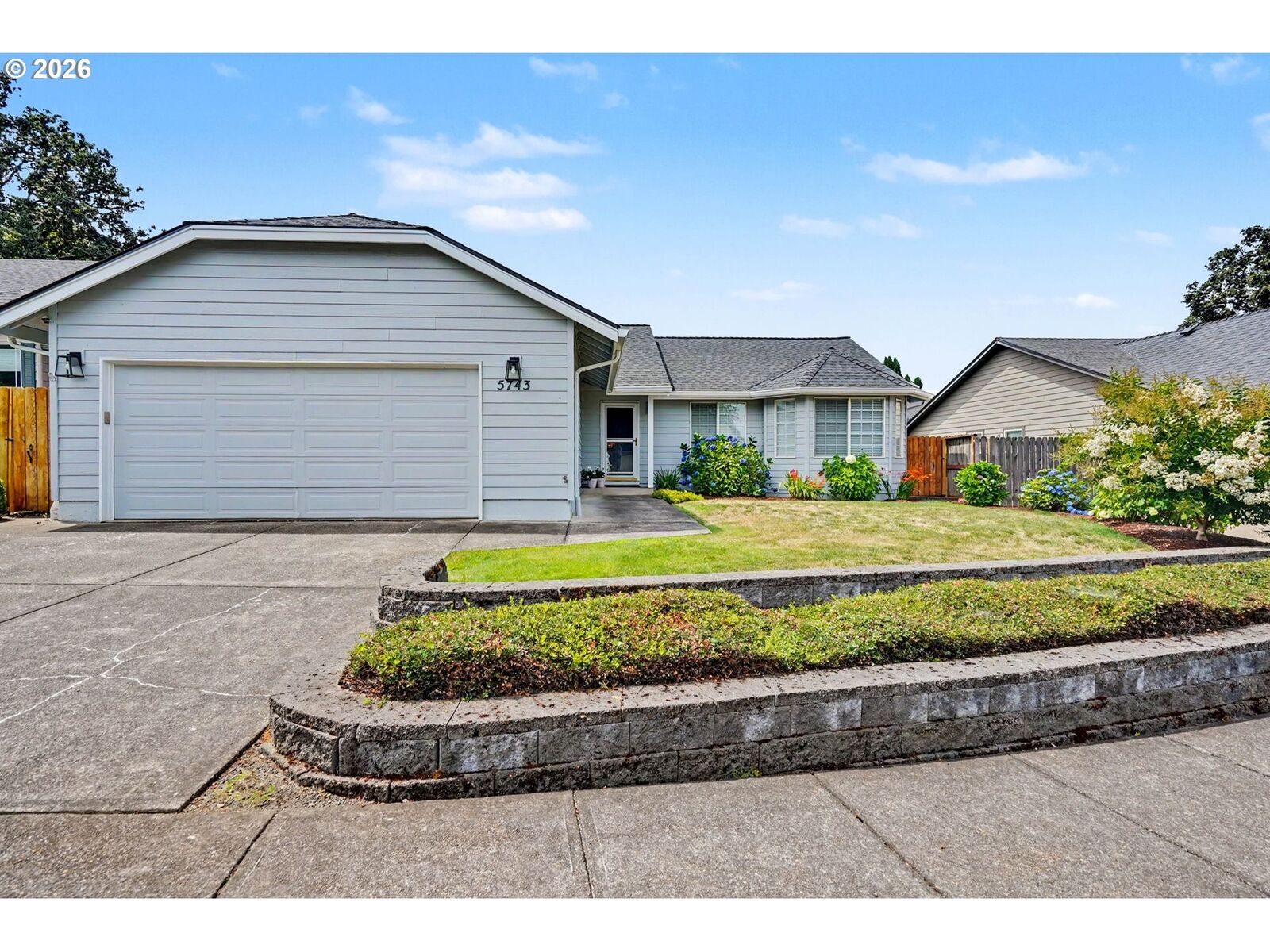Property Photo:  5743 Flairstone Dr  OR 97306 