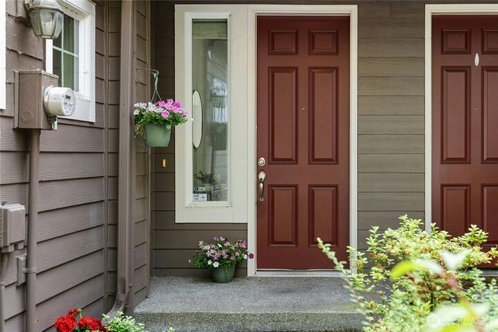 Property Photo:  445  Shelton Place NE  WA 98056 