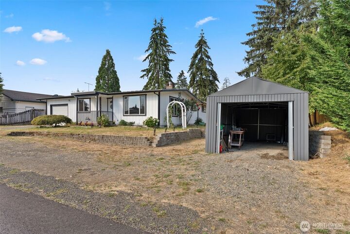 Property Photo:  1713  Madison Street  WA 98584 