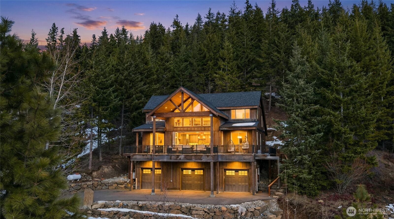 Property Photo:  570  Paintbrush Lane  WA 98940 