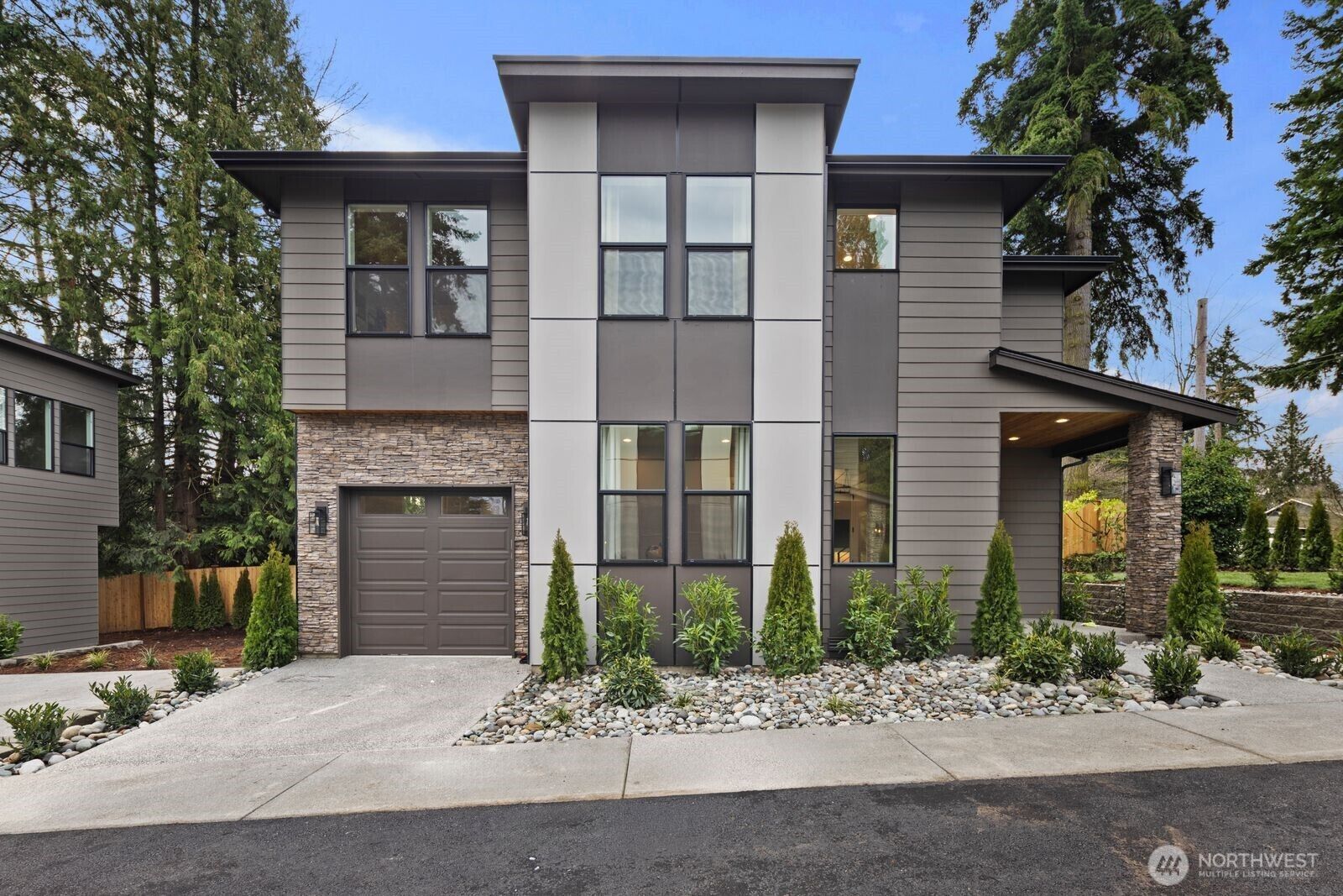 Property Photo: 5014 114th Avenue NE 1 WA 98033