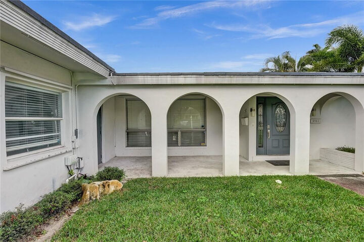 Property Photo:  5981 NE 22nd Way  FL 33308 