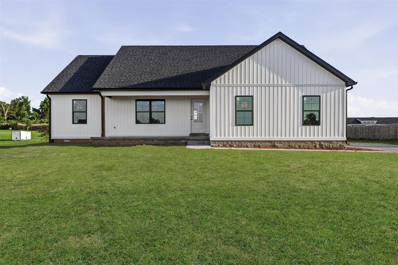 Property Photo:  2503 Noah Bledsoe Road  KY 42171 
