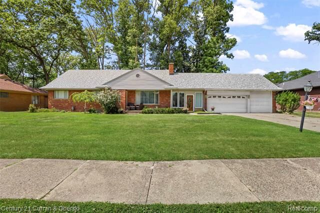 Property Photo:  675 Woodcrest Drive  MI 48124 