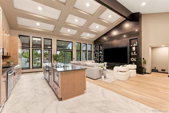 Property Photo: 27 Beacon Hill Lane CO 80111