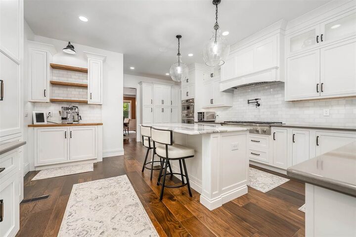 Property Photo:  711 Henley Rd  IN 47374 