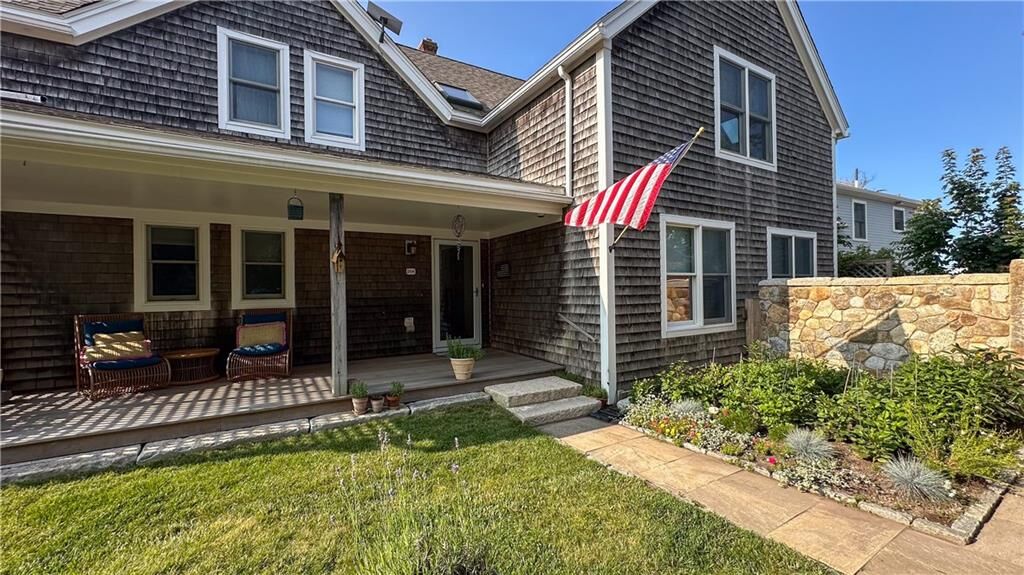 Property Photo:  208 Chapel Street  RI 02807 