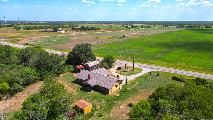 Property Photo:  150 Fm 1303  TX 78114 