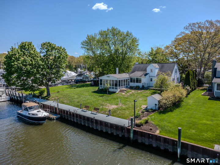 Property Photo: 14 Anchorage Lane CT 06475