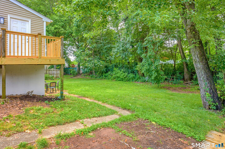 Property Photo:  86 Crest Avenue  CT 06513 