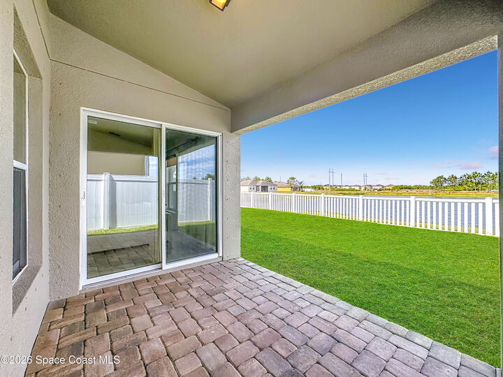 Property Photo: 12033 Grand Kempston Drive FL 33534