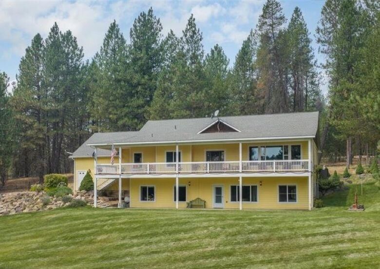 Property Photo: 720 W Fender Rd WA 99005