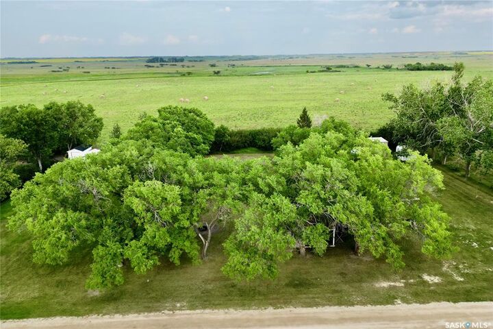 Property Photo:  560 Last Mountain Road  SK S0G 4L0 