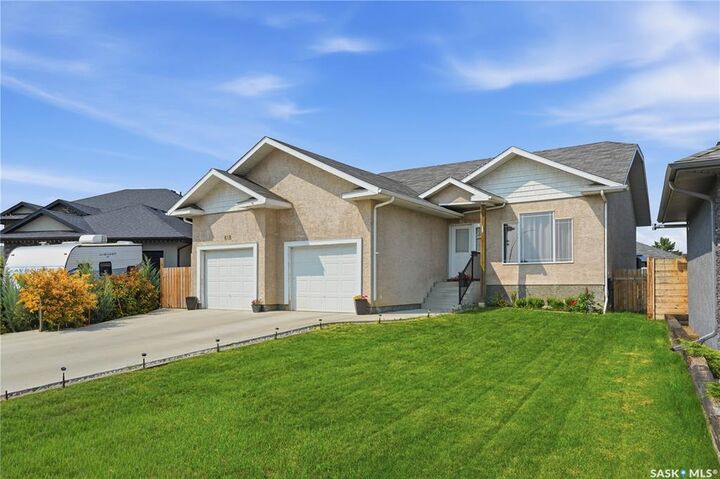 Property Photo:  618 Deer Court  SK S0K 4S0 
