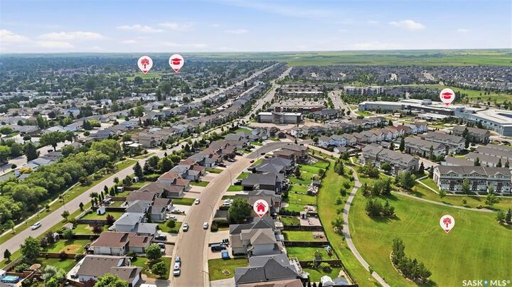 Property Photo:  254 Denham Crescent  SK S7R 1E8 
