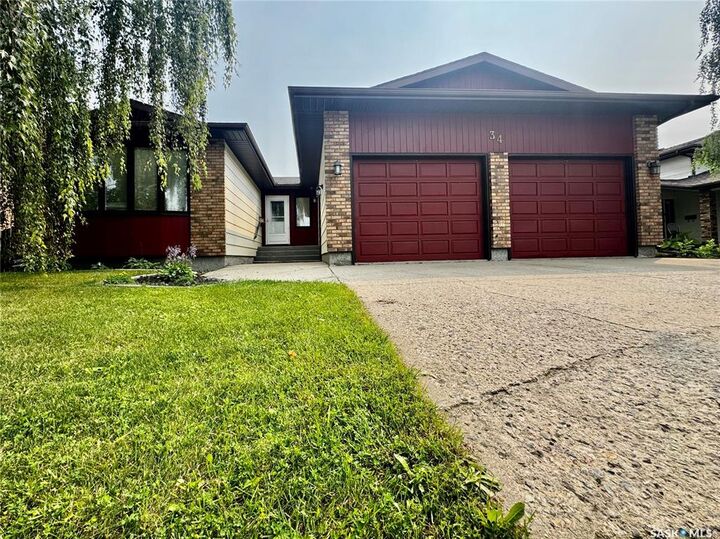 Property Photo: 34 Blackwell Crescent SK S3N 3Y1