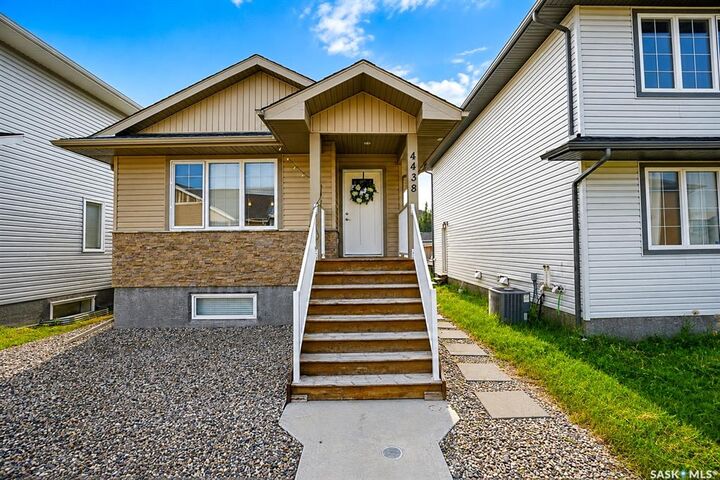 4438 Sheridan Street — photo 1