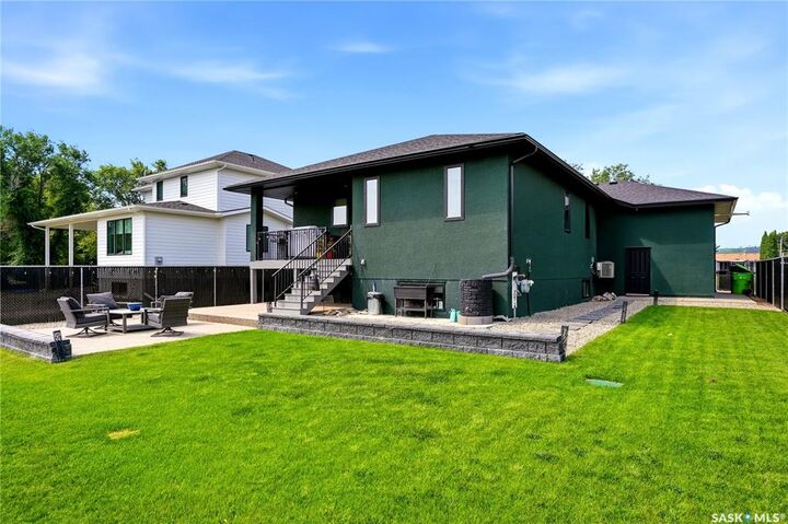 Property Photo: 655 Segwun Avenue S SK S0G 1S0