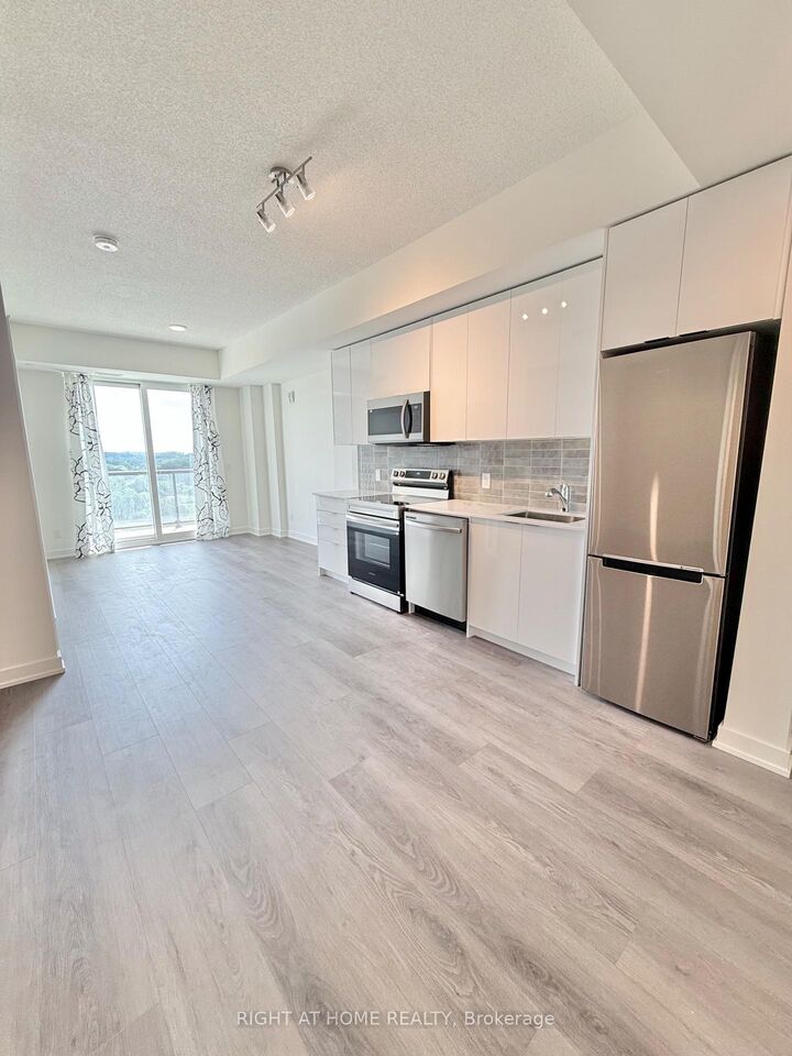 Property Photo: 33 Erie Avenue 1012 ON N3S 0K7
