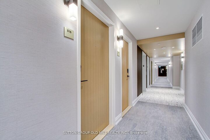 Property Photo:  2369 Danforth Avenue 516  ON M4C 0B1 