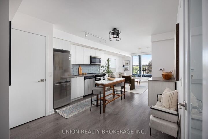 Property Photo:  1401 O'Connor Drive 217  ON M4B 2V5 