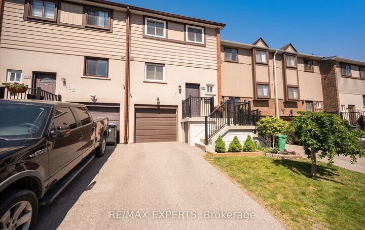 Property Photo: 161 Moregate Crescent 15 ON L6S 3K9