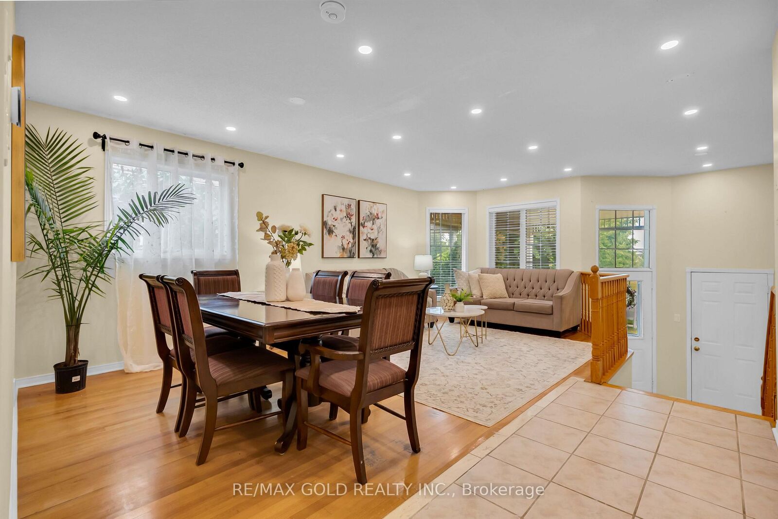Property Photo:  74 Fletchers Creek Boulevard  ON L6X 4T1 