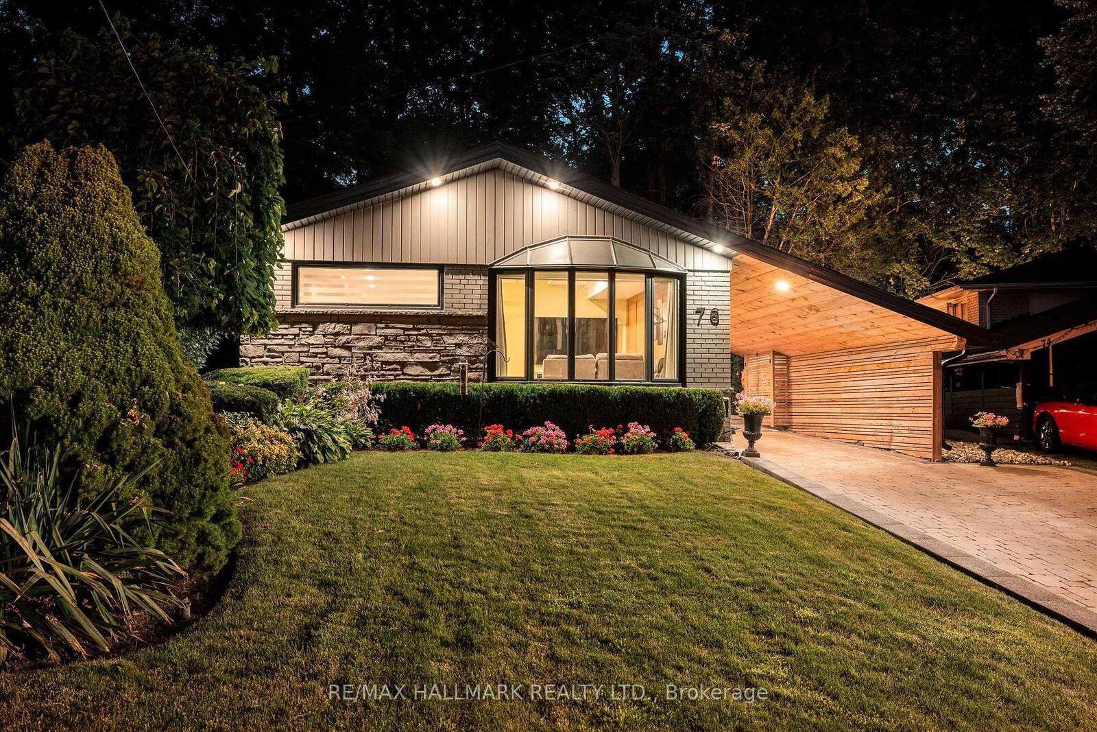 Property Photo:  76 Felicity Drive  ON M1H 1E3 