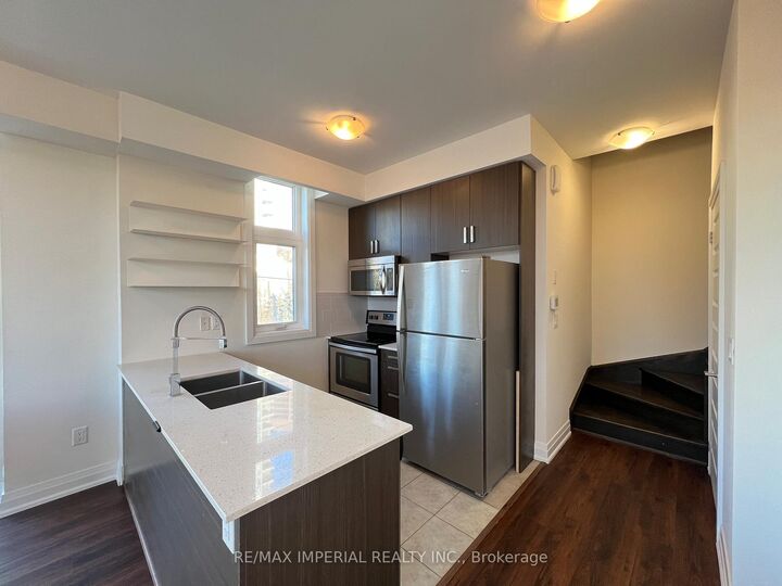 Property Photo:  23 Eldora Avenue 93  ON M2M 1R3 