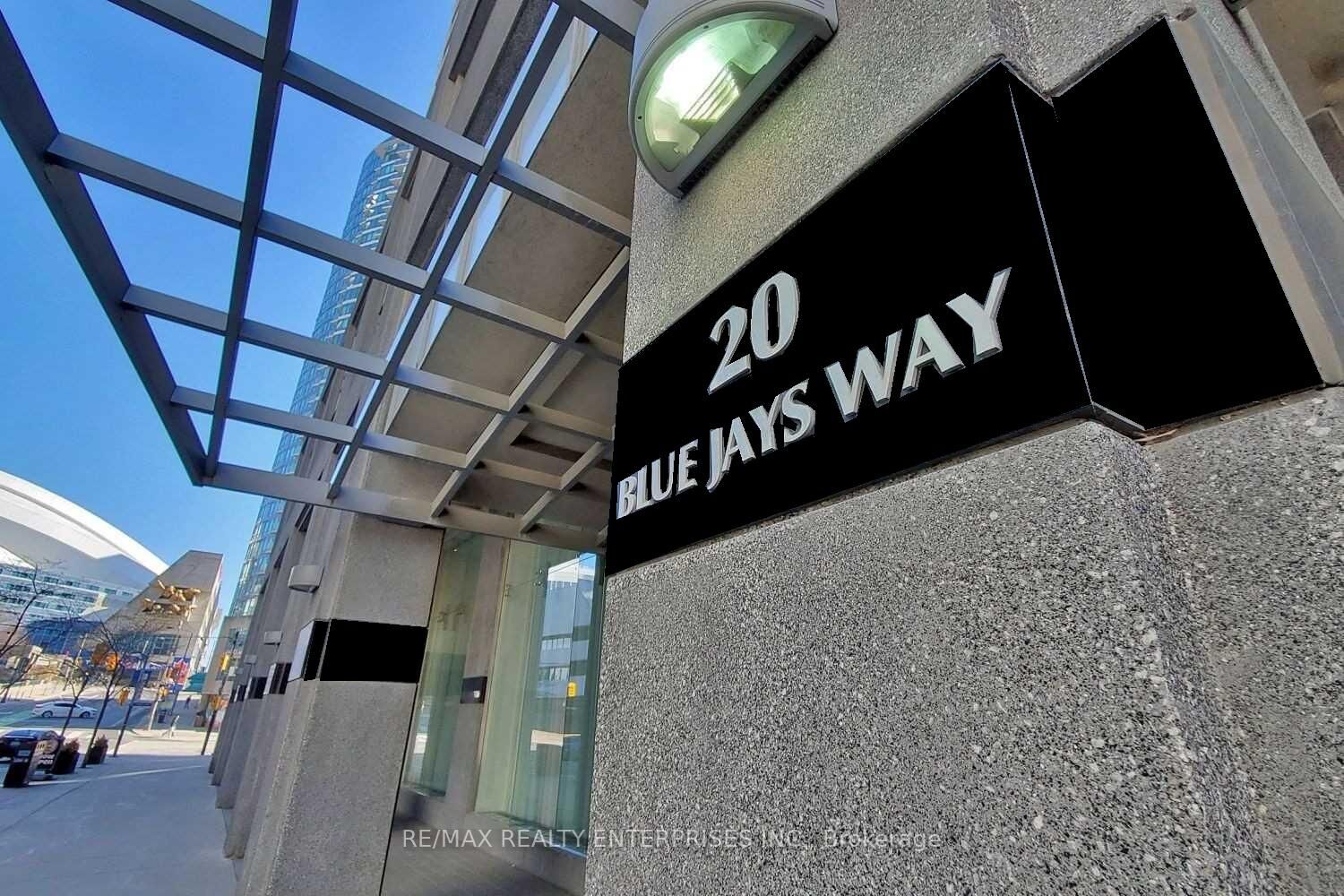 Property Photo: 20 Blue Jays Way 909 ON M5V 3W6