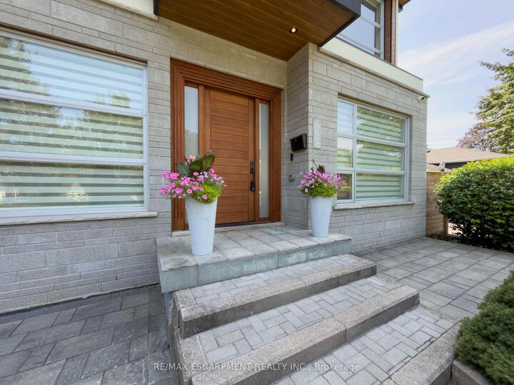 Property Photo: 5178 Hunter Drive ON L7L 3H8