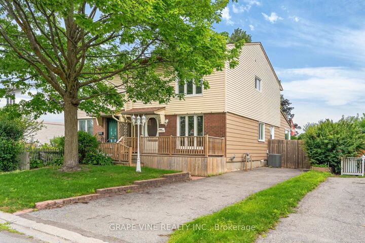 108 Fieldgate Drive — photo 1