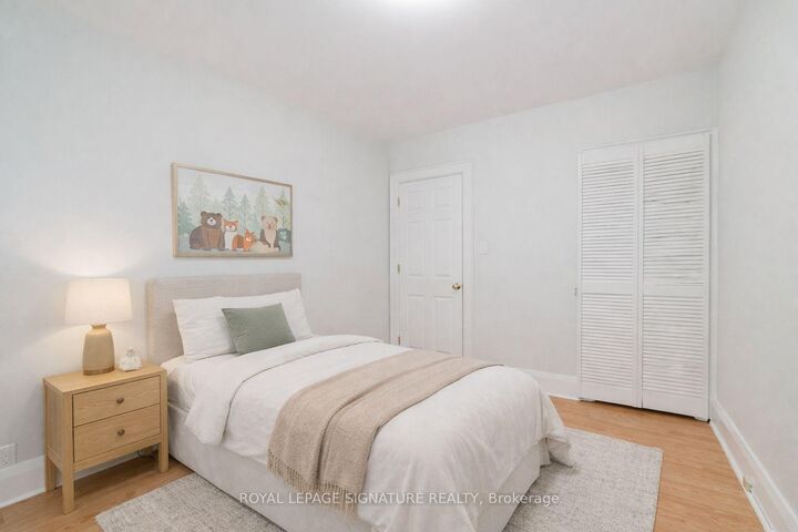 Property Photo:  27 Hillsboro Avenue Unit 2  ON M5R 1S6 