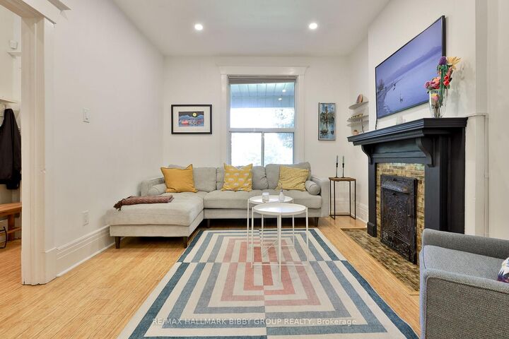 Property Photo:  987 Saint Clarens Avenue  ON M6H 3X8 