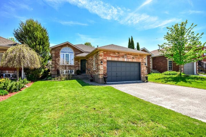 53 Forest Dale Drive — photo 1