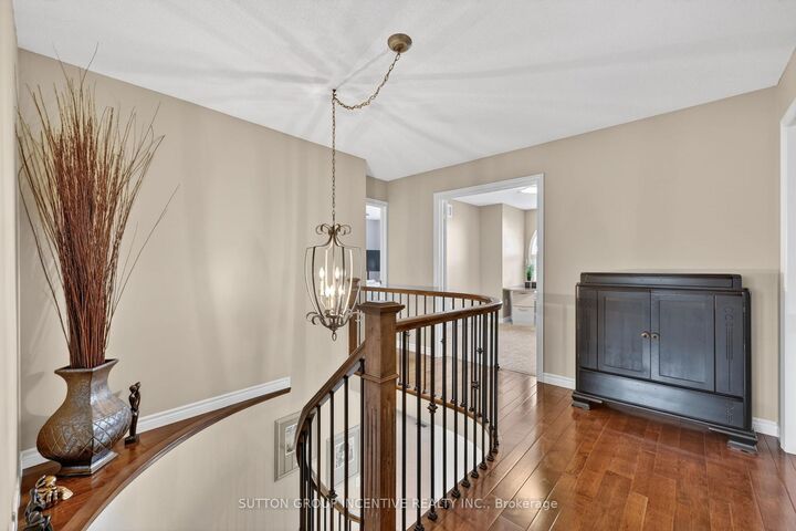 Property Photo: 4 Chantal Street ON L4N 9S4