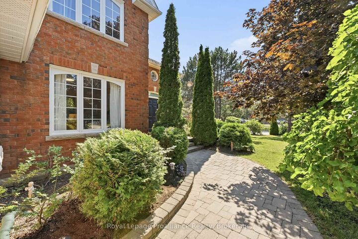 Property Photo:  37 Ravine Drive  ON L1A 4G7 