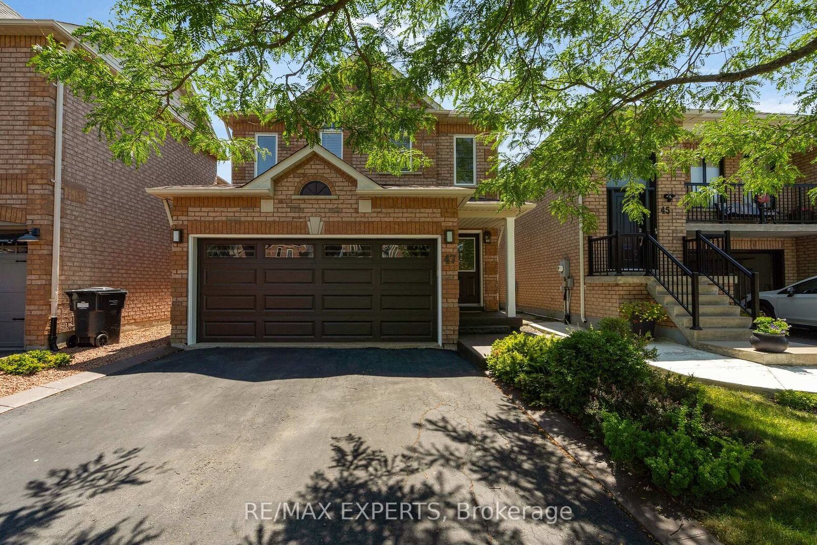 Property Photo:  47 Castelli Court  ON L7E 2T6 