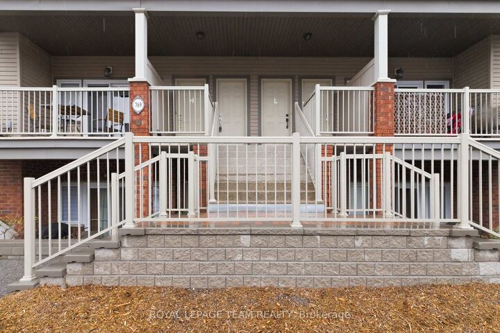 Property Photo:  769 Cedar Creek Drive I  ON K1T 0B3 