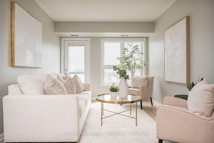 Property Photo: 1045 Nadalin Heights 307 ON L9T 8R5