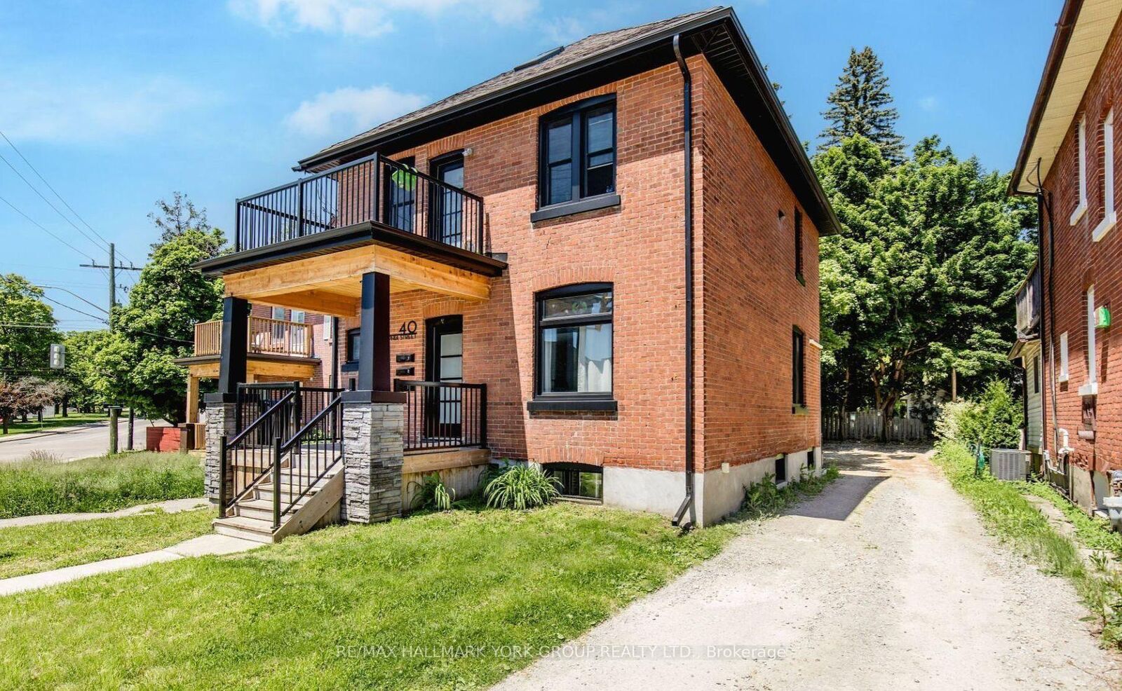 Property Photo:  40 Sophia Street W Lower  ON L4N 1J3 