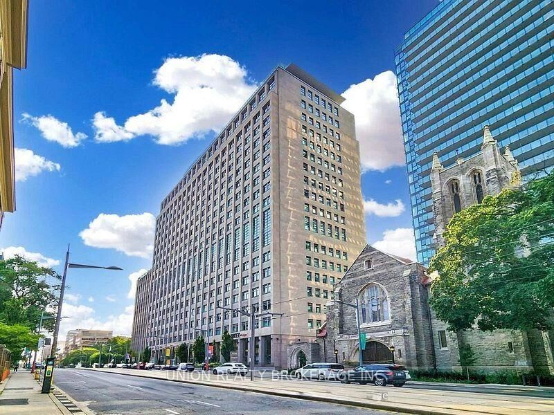 Property Photo:  111 St. Clair Avenue W 1527  ON M4V 1N5 