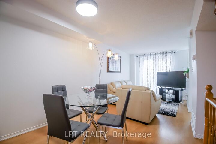 Property Photo: 1378 Meadowvale Road 36 ON M1B 5Z4
