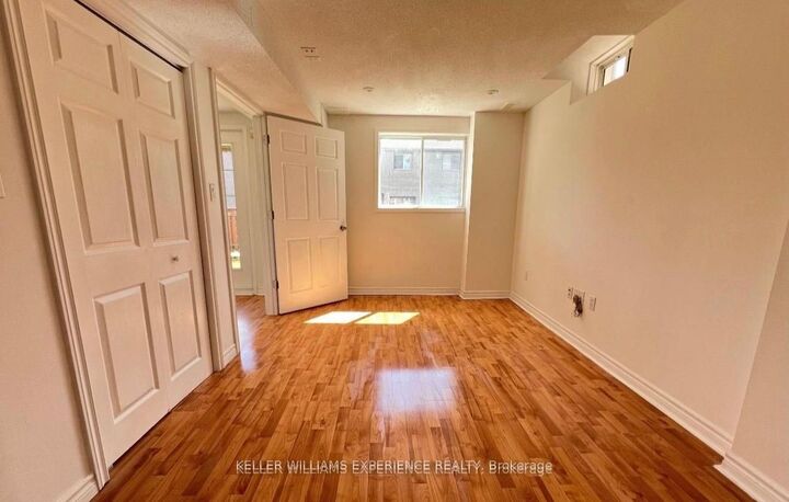 Property Photo:  44 Alpine Crescent Bsmt  ON L4S 1W4 