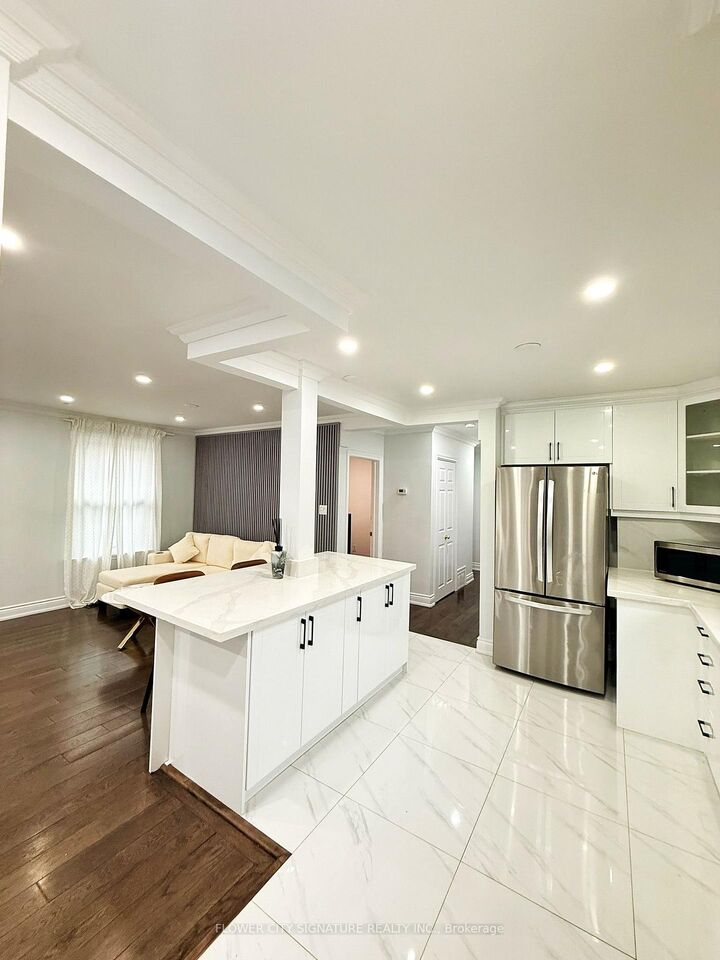Property Photo: 753 Scarborough Golf Club Road ON M1G 1H9